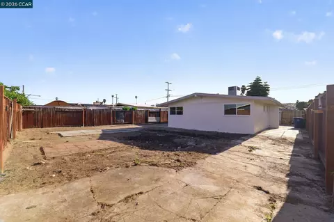 Exterior - 27891 Ormond Ave, Hayward, CA 94544 photo 4 of 6
