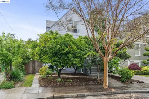 5227 Locksley Ave, Oakland, CA 94618