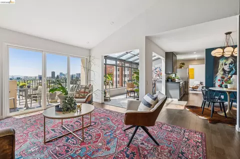 525 Mandana Blvd #402, Oakland, CA 94610