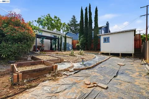 Exterior - 519 Annette Ave, Vallejo, CA 94591 photo 5 of 6