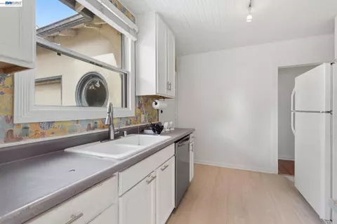 Kitchen - 519 Annette Ave, Vallejo, CA 94591 photo 1 of 4