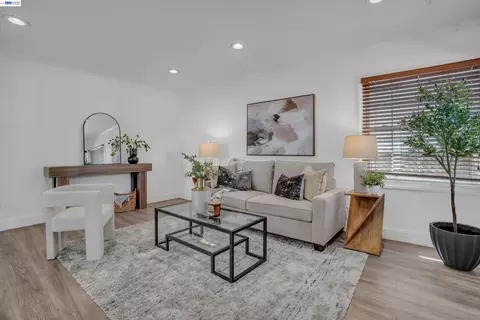 26338 Hickory Ave, Hayward, CA 94544