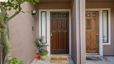 3874 Burton Cmn, Fremont, CA 94536