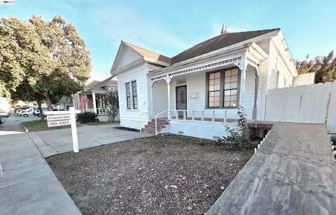 Exterior - 220 E Lodi Ave, Lodi, CA 95240 photo 1 of 4