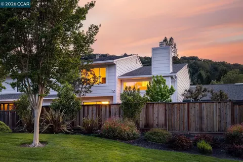 1712 Saint Andrews Dr, Moraga, CA 94556 photo 1