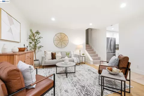 3855 Panda Pl, San Jose, CA 95117