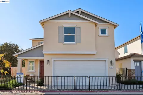 855 Pecan Tree Ln, Galt, CA 95632