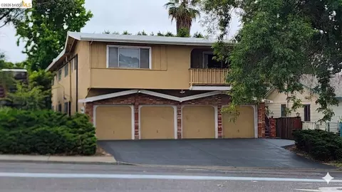 3872 35th Ave, Oakland, CA 94619