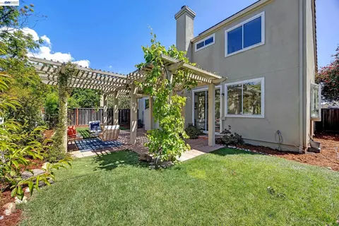 Exterior - 239 Balboa Dr, Milpitas, CA 95035 photo 5 of 8