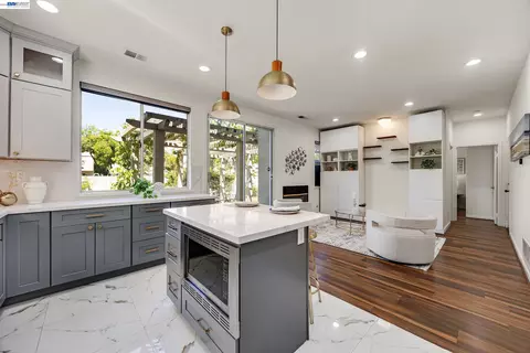 Kitchen - 239 Balboa Dr, Milpitas, CA 95035 photo 4 of 4