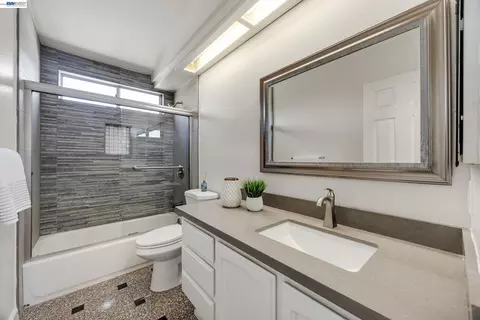 Bath - 239 Balboa Dr, Milpitas, CA 95035 photo 2 of 4