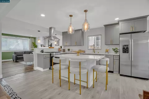 2131 Pomona Ave, Martinez, CA 94553