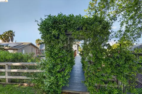 Exterior - 5014 Sandmound Blvd, Oakley, CA 94561 photo 12 of 14