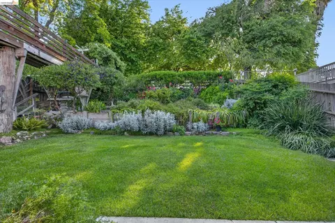 Exterior - 5014 Sandmound Blvd, Oakley, CA 94561 photo 10 of 14