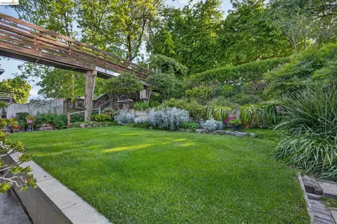 Exterior - 5014 Sandmound Blvd, Oakley, CA 94561 photo 5 of 14