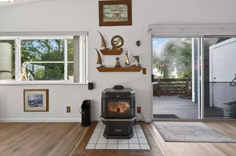 Entry Way - 5014 Sandmound Blvd, Oakley, CA 94561 photo 2 of 3