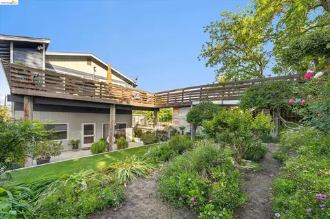 Exterior - 5014 Sandmound Blvd, Oakley, CA 94561 photo 8 of 14