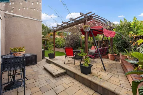 Exterior - 995 Rosehedge Ct, Concord, CA 94521 photo 14 of 16