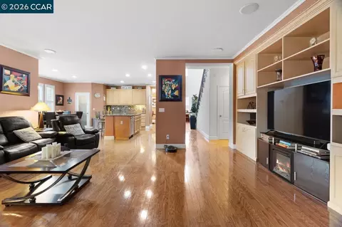 Living - 995 Rosehedge Ct, Concord, CA 94521 photo 5 of 7