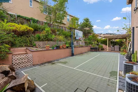 Exterior - 995 Rosehedge Ct, Concord, CA 94521 photo 8 of 16