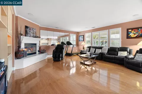 Living - 995 Rosehedge Ct, Concord, CA 94521 photo 4 of 7