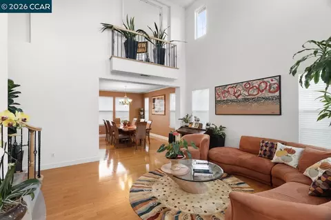 Living - 995 Rosehedge Ct, Concord, CA 94521 photo 2 of 7