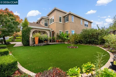 Exterior - 995 Rosehedge Ct, Concord, CA 94521 photo 4 of 16