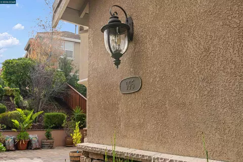 Exterior - 995 Rosehedge Ct, Concord, CA 94521 photo 6 of 16