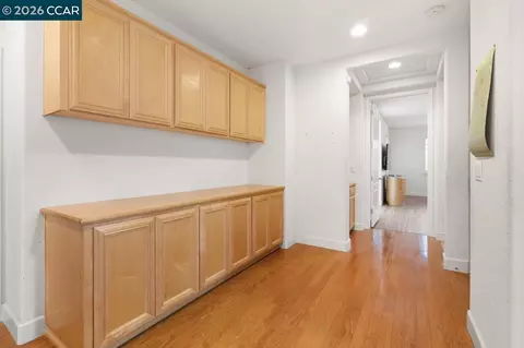 Entry Way - 995 Rosehedge Ct, Concord, CA 94521 photo 8 of 9