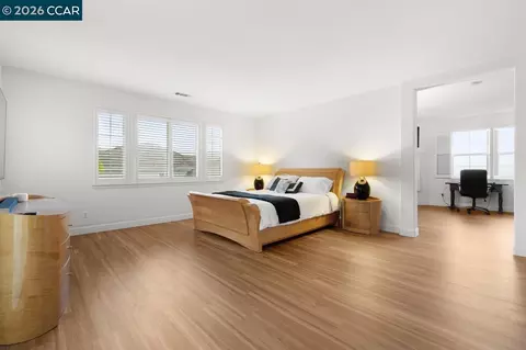 Bedroom - 995 Rosehedge Ct, Concord, CA 94521 photo 1 of 9