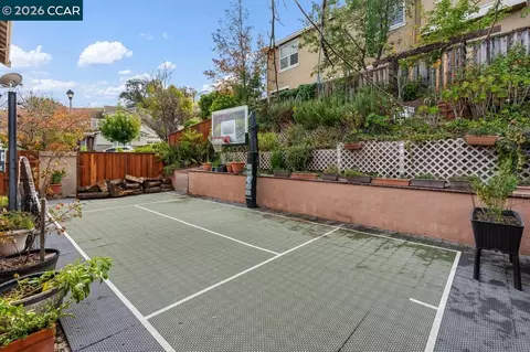 Exterior - 995 Rosehedge Ct, Concord, CA 94521 photo 7 of 16