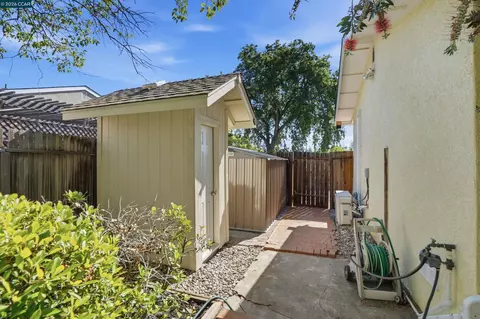Exterior - 134 High St, Pacheco, CA 94553 photo 10 of 15
