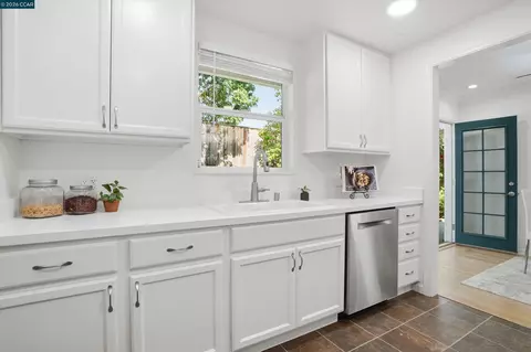 Kitchen - 134 High St, Pacheco, CA 94553 photo 3 of 4