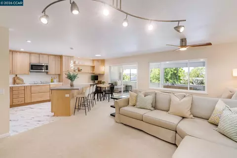 1909 Skycrest Dr #5, Walnut Creek, CA 94595