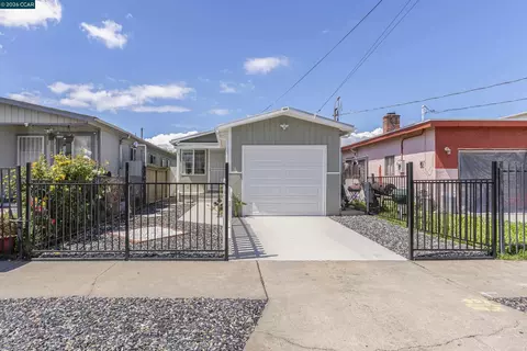 335 S 26th St, Richmond, CA 94804