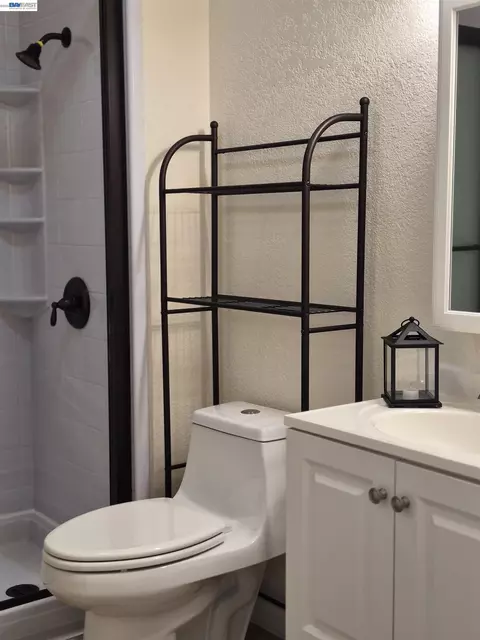 Bath - 20980 Birch #C, Hayward, CA 94541 photo 2 of 3