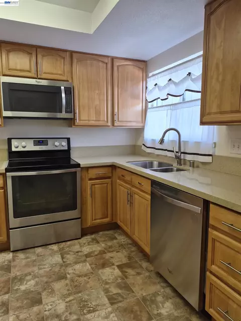 Kitchen - 20980 Birch #C, Hayward, CA 94541 photo 3 of 4