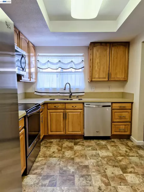 Kitchen - 20980 Birch #C, Hayward, CA 94541 photo 2 of 4