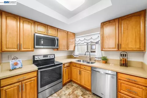 Kitchen - 20980 Birch #C, Hayward, CA 94541 photo 1 of 2