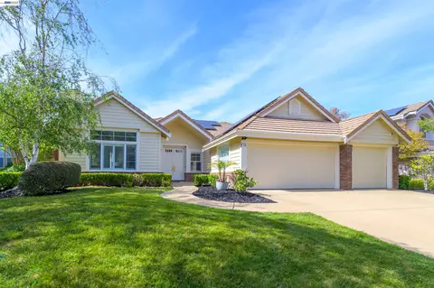 558 Montori Ct, Pleasanton, CA 94566