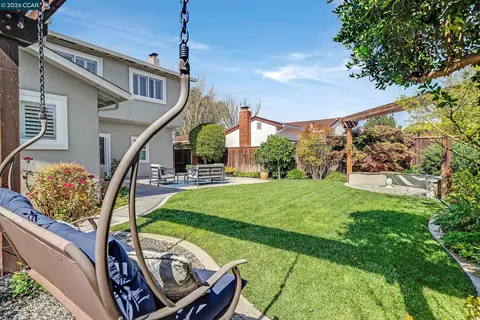 2415 Crestline Rd, Pleasanton, CA 94566