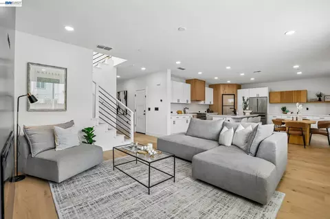 Living - 2657 Lockborne Ct, Lathrop, CA 95330 photo 3 of 3