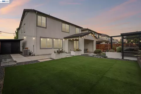 Exterior - 2657 Lockborne Ct, Lathrop, CA 95330 photo 16 of 18