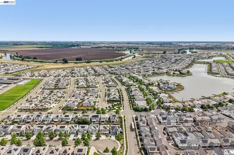 View/Area - 2657 Lockborne Ct, Lathrop, CA 95330 photo 2 of 6