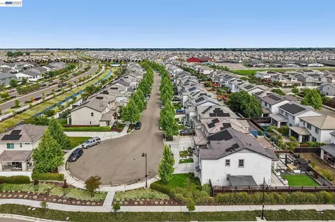 View/Area - 2657 Lockborne Ct, Lathrop, CA 95330 photo 5 of 6