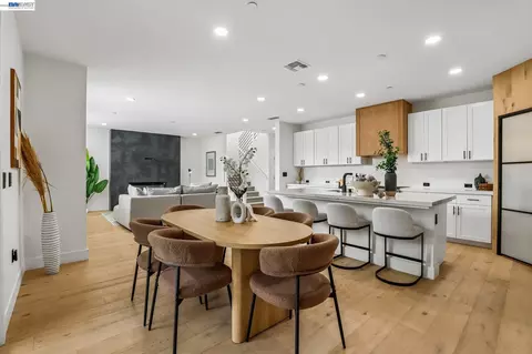 Dining - 2657 Lockborne Ct, Lathrop, CA 95330 photo 2 of 3
