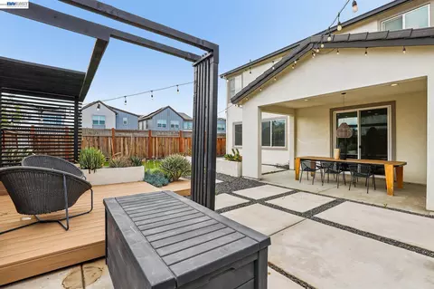 Exterior - 2657 Lockborne Ct, Lathrop, CA 95330 photo 6 of 18