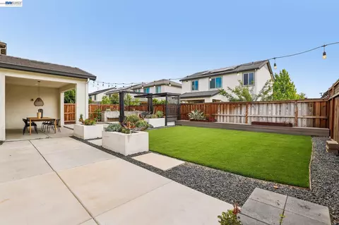 Exterior - 2657 Lockborne Ct, Lathrop, CA 95330 photo 7 of 18