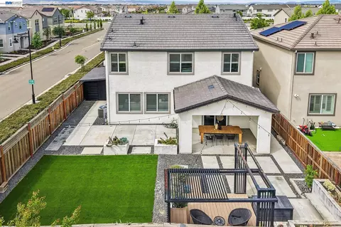 Exterior - 2657 Lockborne Ct, Lathrop, CA 95330 photo 14 of 18