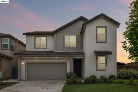 Exterior - 2657 Lockborne Ct, Lathrop, CA 95330 photo 15 of 18